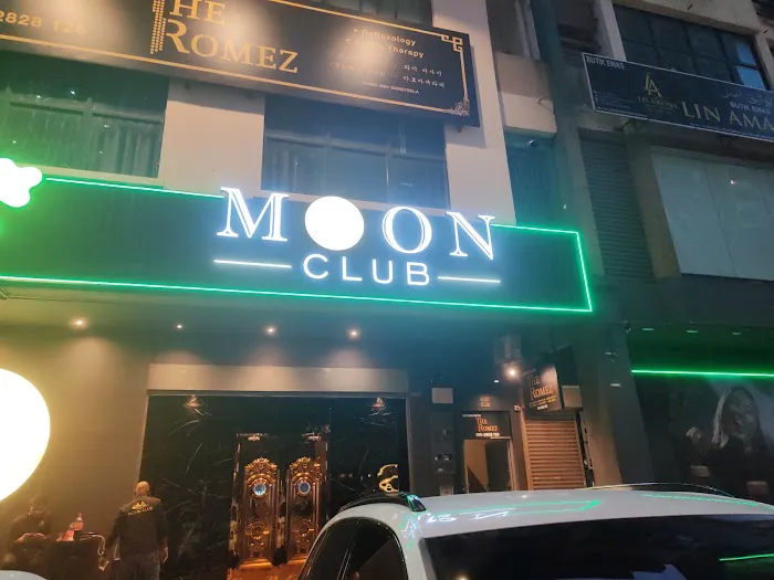 Moon Club Picture 1
