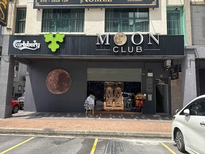 Moon Club Picture 4