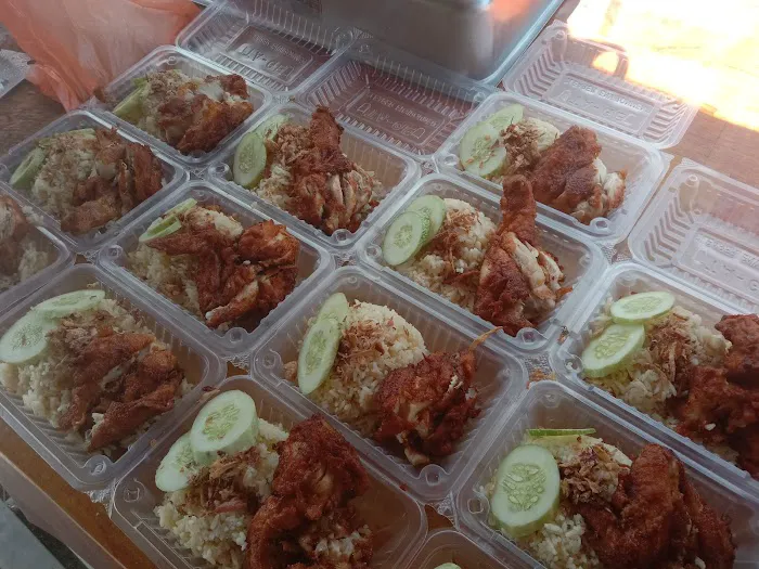 Gerai nasi ayam alang Picture 6
