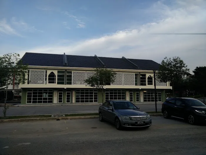 Masjid Bandar Tun Hussein Onn Picture 4