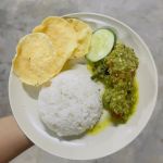 Restoran Pinggiran Danau