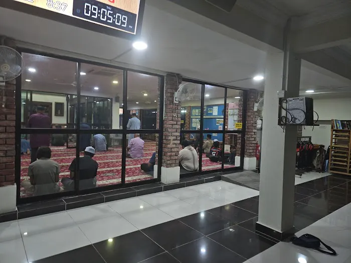 Surau As-Siddiq | Bandar Tun Hussein Onn Picture 9