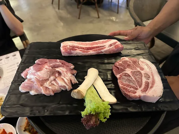 Jeuji Korean BBQ Restaurant Picture 6