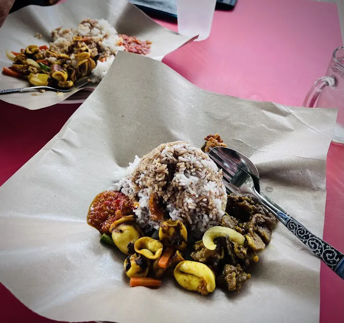 Nasi Ayam Sambal Gesek Picture 10