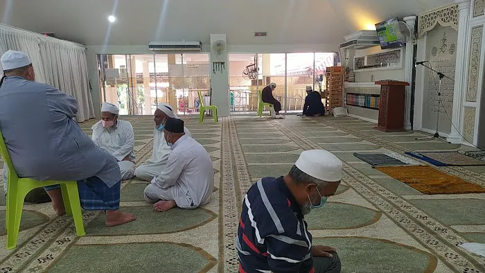 Surau Al-Husna (Surau Solat Jumaat) Picture 7