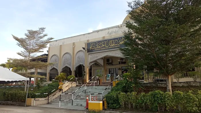 Masjid Sungai IsapPerdana (Masjid Sultan Ahmad Shah) Picture 1