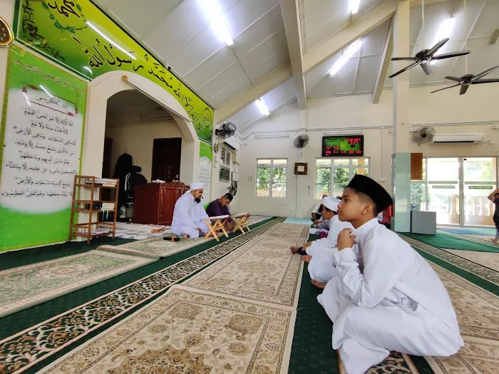 Surau Al Mukhlisin Picture 1