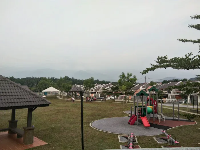 Taman Permainan Tamuhills Park 4 Bandar Utama Batang Kali Picture 12
