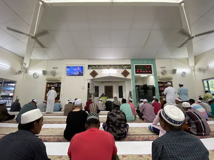 Surau Nur Al-Hidayah Picture 1