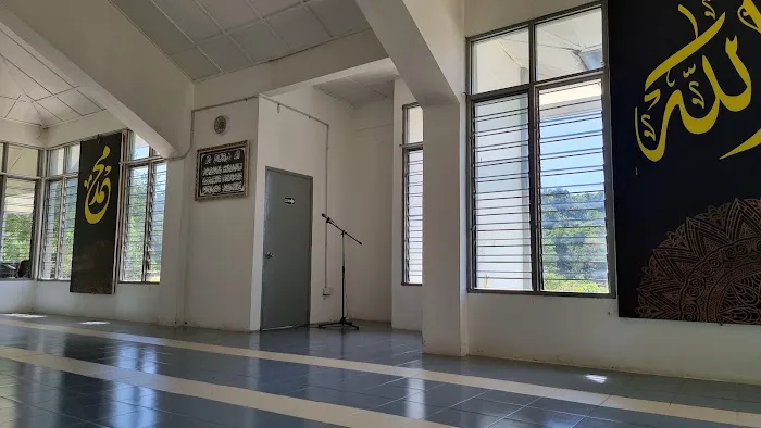 Surau Rehat Dan Rawat Gua Musang Picture 1