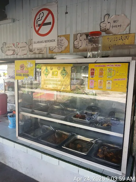 Kedai Makan Kak Ha Tom yam Picture 3