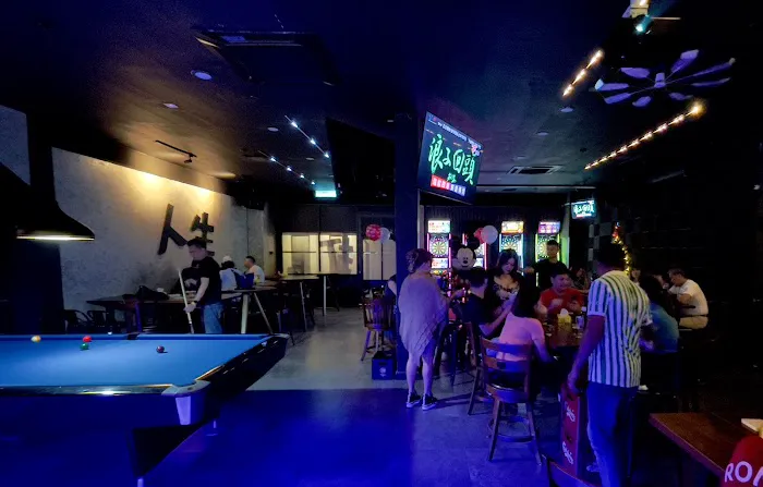 Encore Cafe, pub, pool ,darts & karaoke Picture 1
