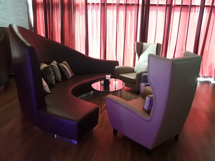 Zen Bar @ the zenith hotel Picture 1