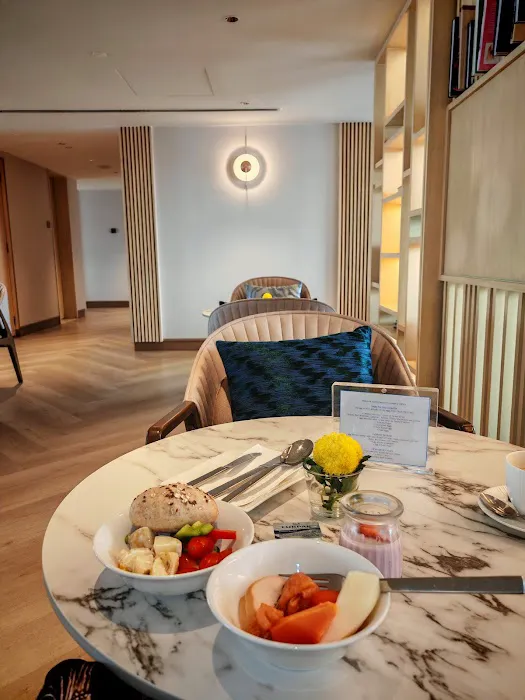 Executive Lounge Picture 10