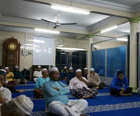 Masjid Al Husna, Wakaf Sena