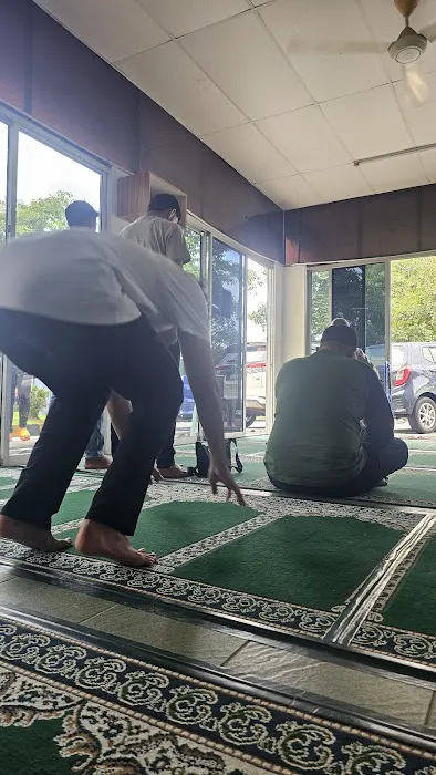 Surau As-Salam (near to segi University ) Picture 7