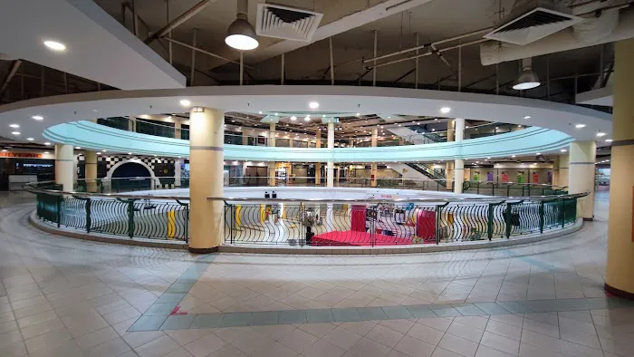 South City Plaza Picture 7
