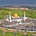 Datuk Lat's biography