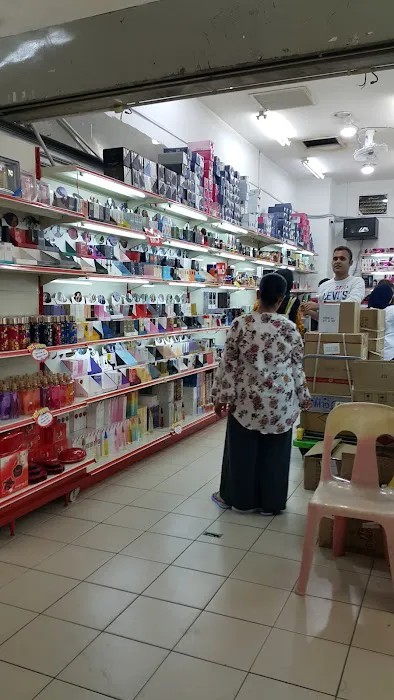 Plaza GM Picture 1