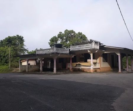 Surau kubur blok pasir putih