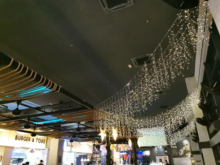 Hallaway KL Rooftop Bar Picture 10