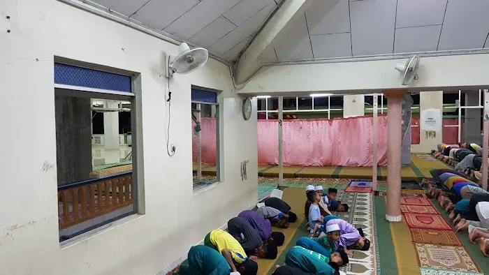 Balok Makmur Mosque Picture 9