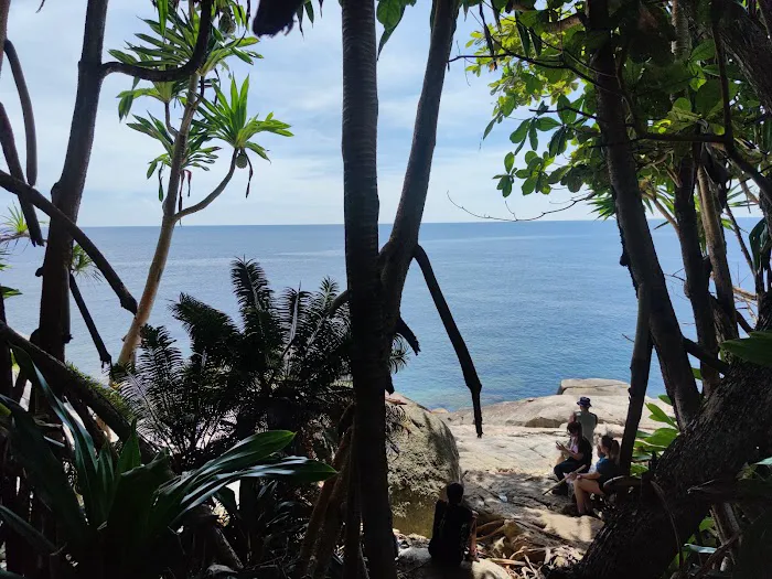 Batu Bulan Hiking Trail Picture 4