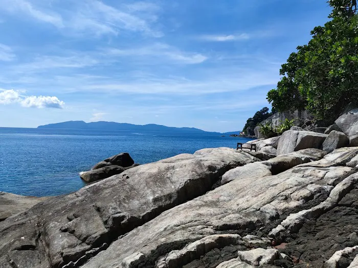 Batu Bulan Hiking Trail Picture 2