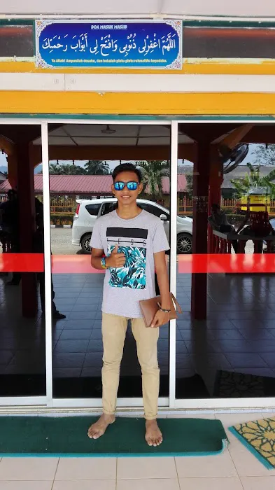 Kedai Makan & Barang Runcit MdHashim Picture 3