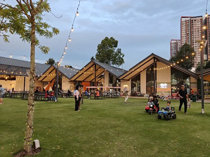 Quayside Mall Linear Park Picture 6
