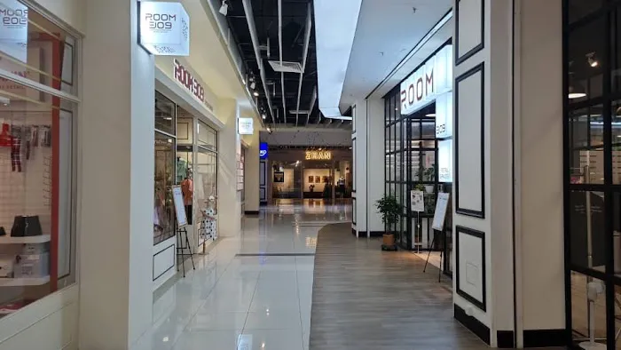 Room 309 Retail Space Picture 1