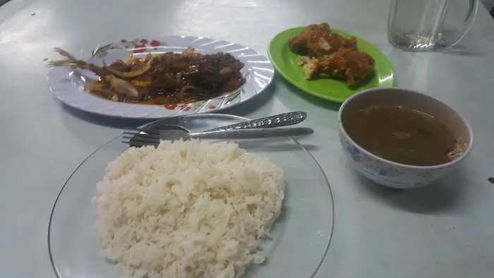 Tom Yam & Seafood Picture 4