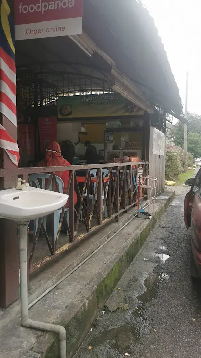 Tom Yam & Seafood Picture 8