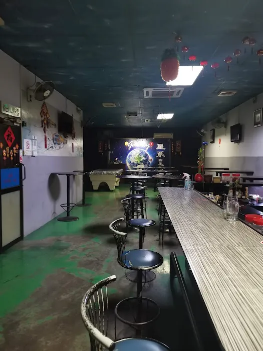 VP Glory Kitchen Picture 5