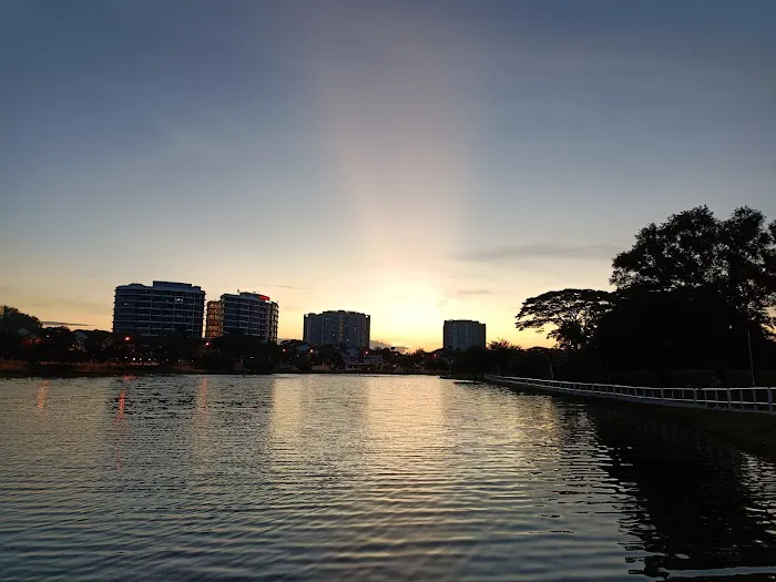 Kota Kemuning Lakeside Park Picture 2