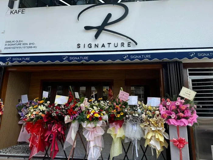 R SIGNATURE Picture 2