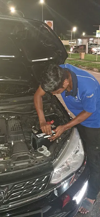 My Vtech insurance and towing &workshop Picture 6