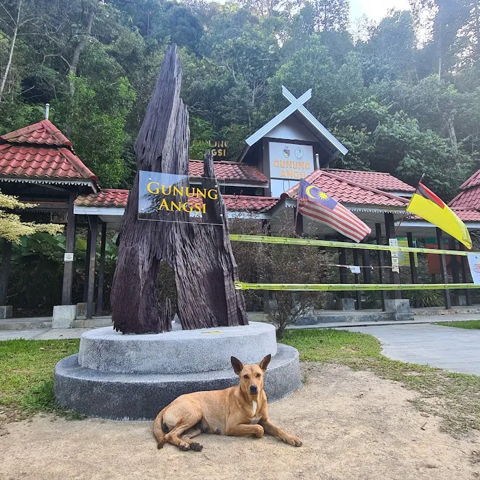 Gunung Angsi Peak Picture 7