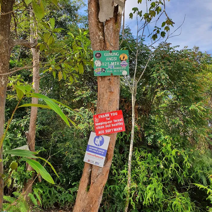 Gunung Angsi Peak Picture 8