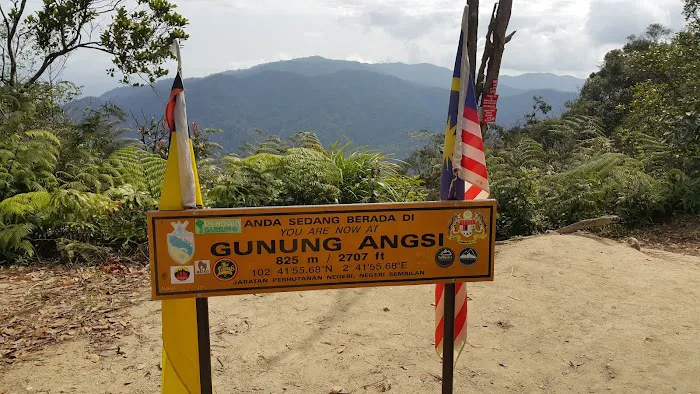 Bukit Putus (Gunung Angsi Trailhead) Picture 4