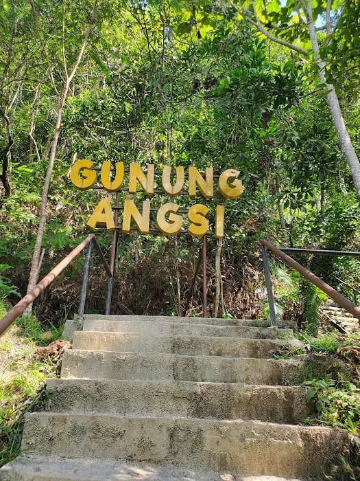 Bukit Putus (Gunung Angsi Trailhead) Picture 6
