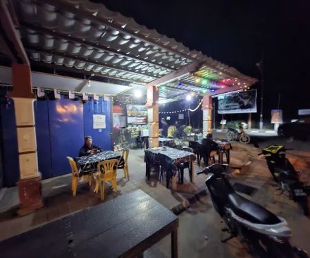 Adamia Corner
