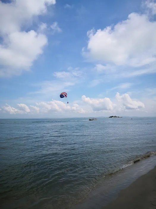 Tanjung Bungah Public Beach Picture 10