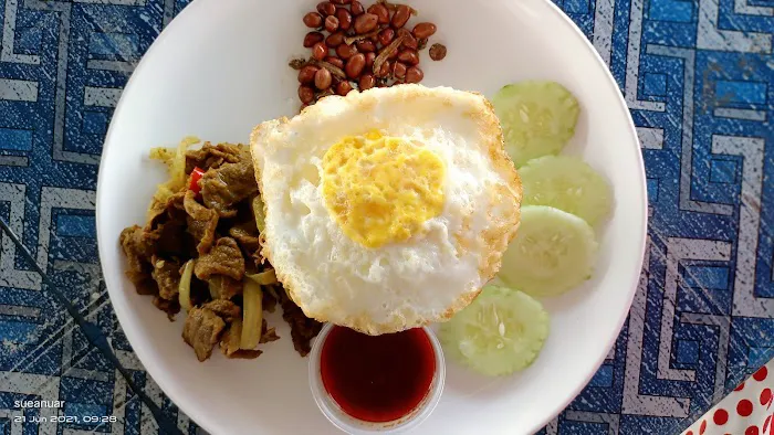 Nasi Lemak Daun Pisang Tinija Picture 7