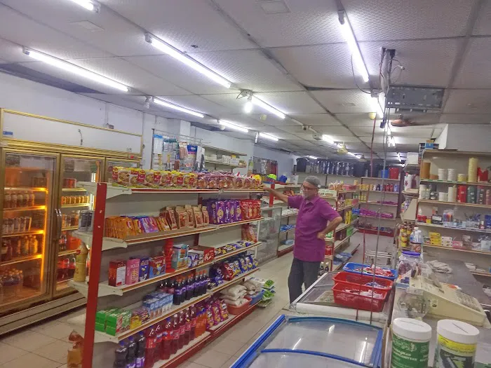 ARAFAH MINI MARKET Picture 2