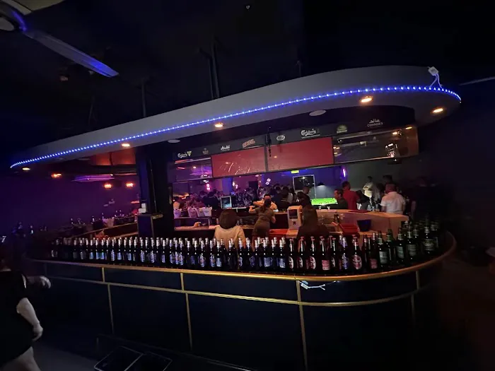 83 Bistro & Lounge Picture 7
