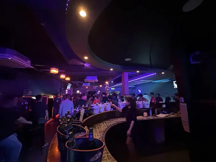 83 Bistro & Lounge Picture 9