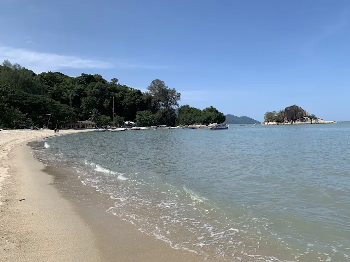 Pantai Kilat / Kilat Beach (viewing area) Picture 3