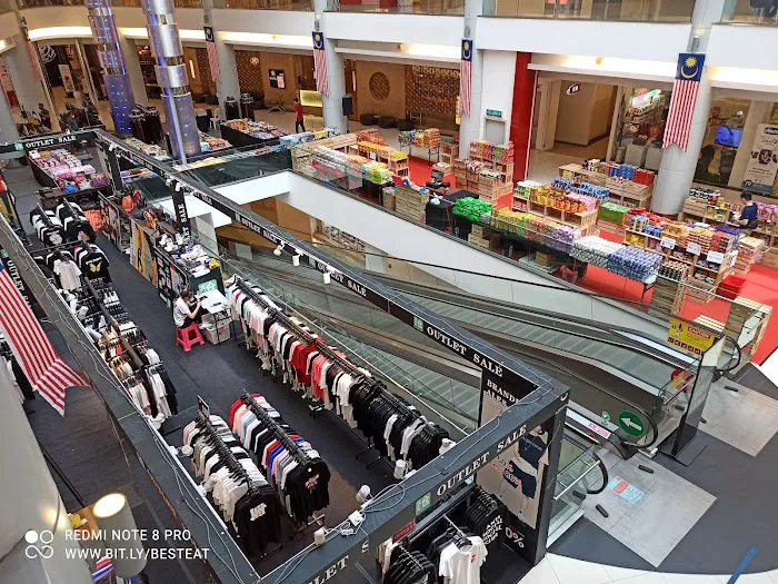 Gamuda Walk Mall Picture 5