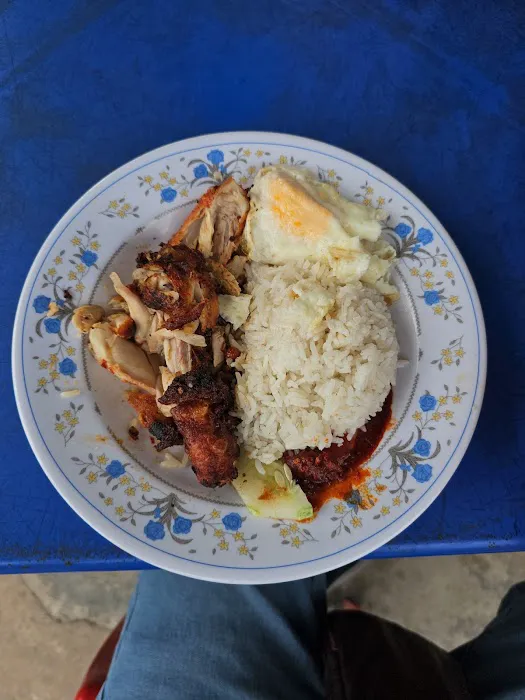 Nasi lemak Kak Leha Picture 8